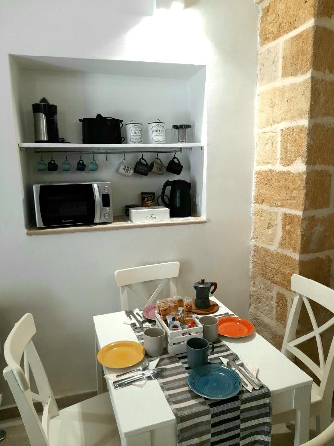 Appartement Casa MiMà: locazione turistica nel centro storico à Brindisi Extérieur photo